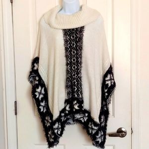 New black rivet pull over, White & black, size Small/Medium